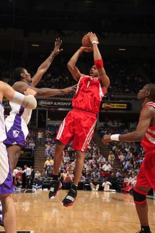 切尔西防线漏洞明显（切尔西后防隐患突出）