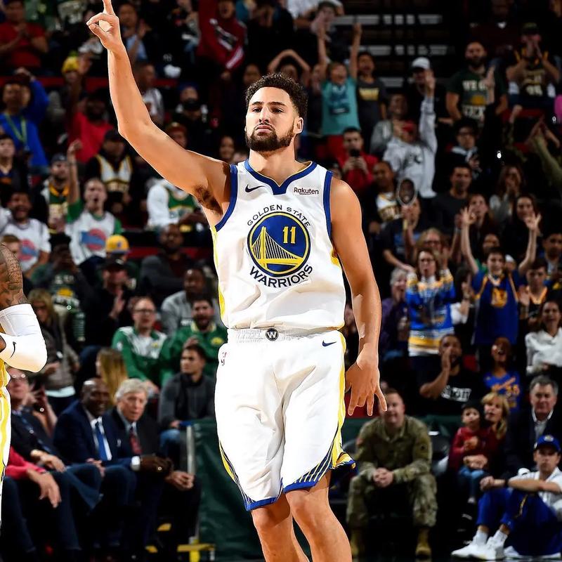 里弗斯谈惨败45分：我没让队员们做好准备，但是他们也有责任（里弗斯谈45分惨败：我准备不足，球员也负有责任）