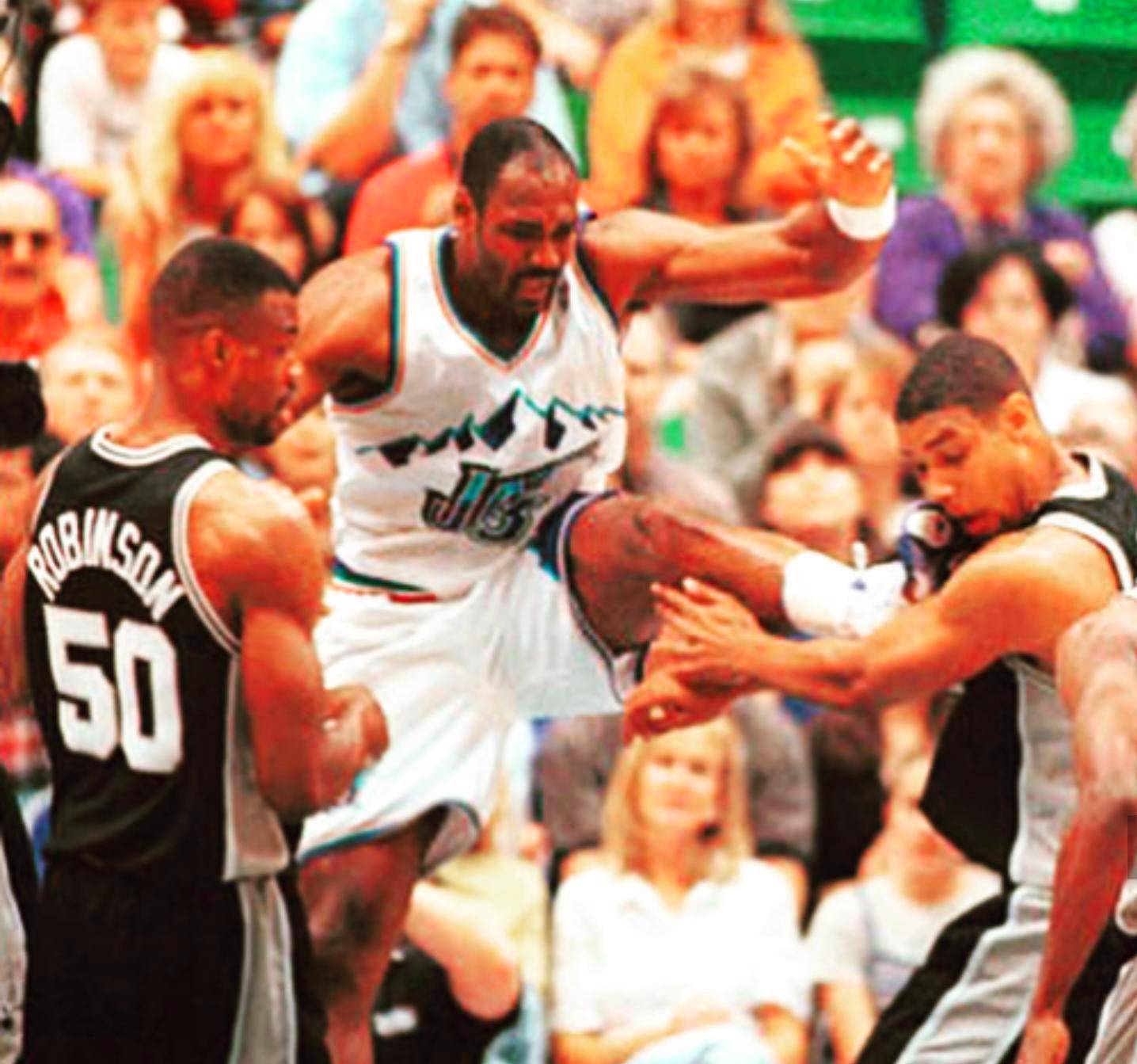 巴图姆踩线发球！卢：对手贴身防祖巴茨 我们也没有及时回去接应（巴图姆界外球踩线酿错，泰伦-卢：对手紧贴祖巴茨，我们回接太慢）